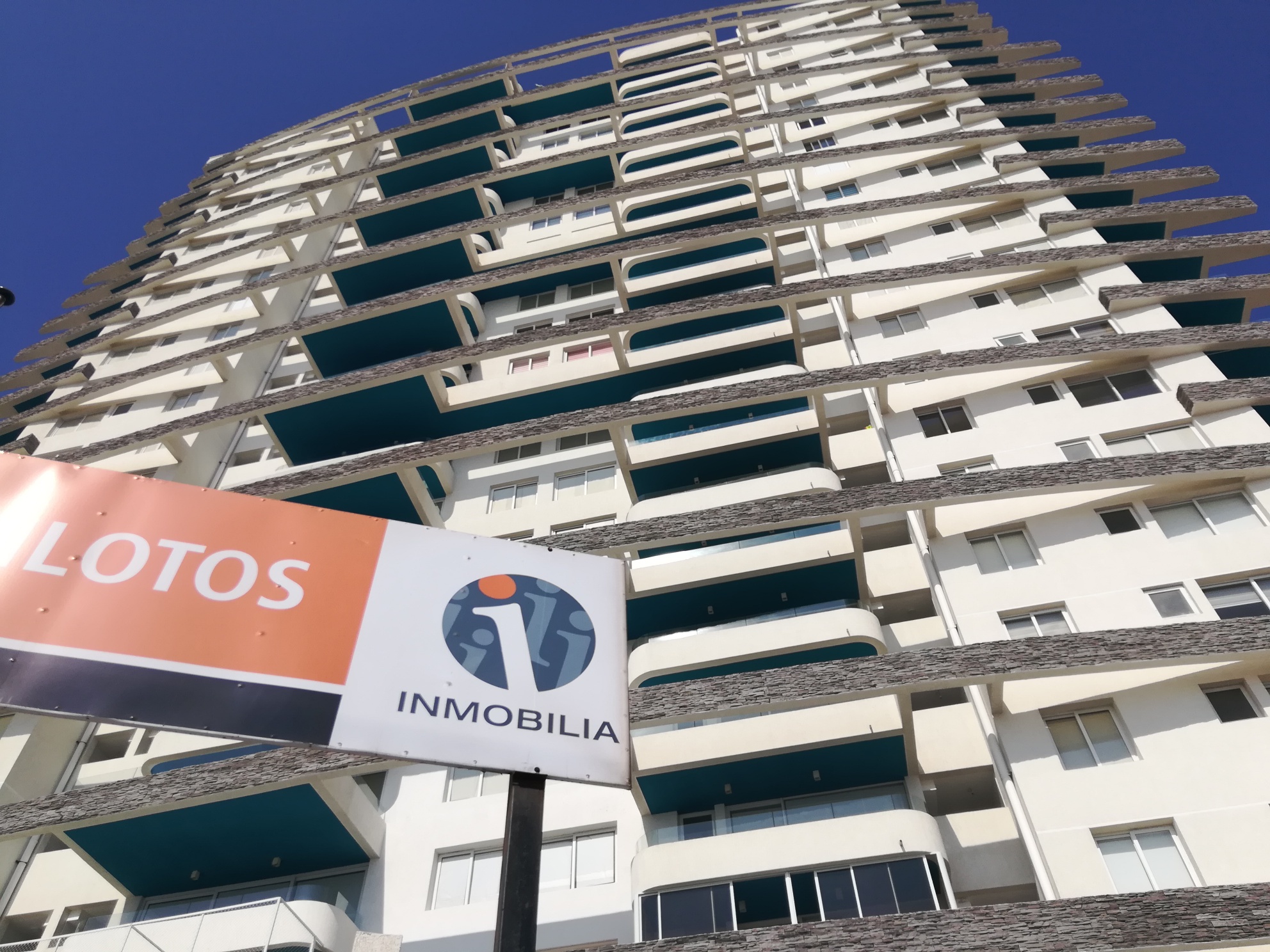 SE VENDE DEPARTAMENTO EN EDIFICIO TRILOGIA